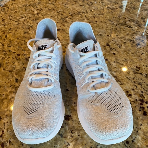 how to clean nike free flyknit